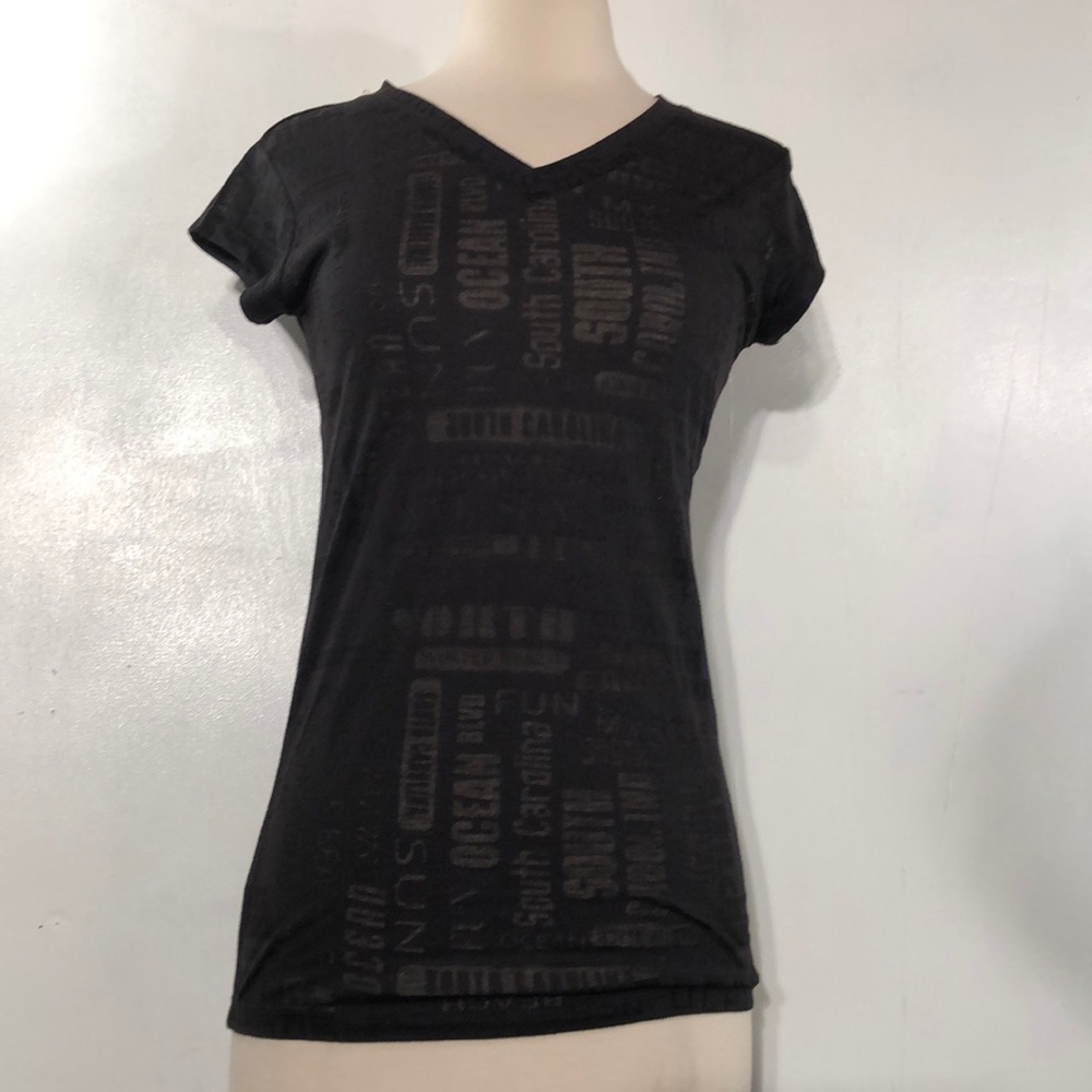 Suzzi top size small. New